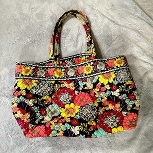 Very Bradley Large Tote